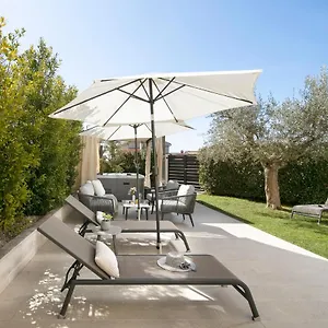 Villa House Noe- With Hot Tub, Bale